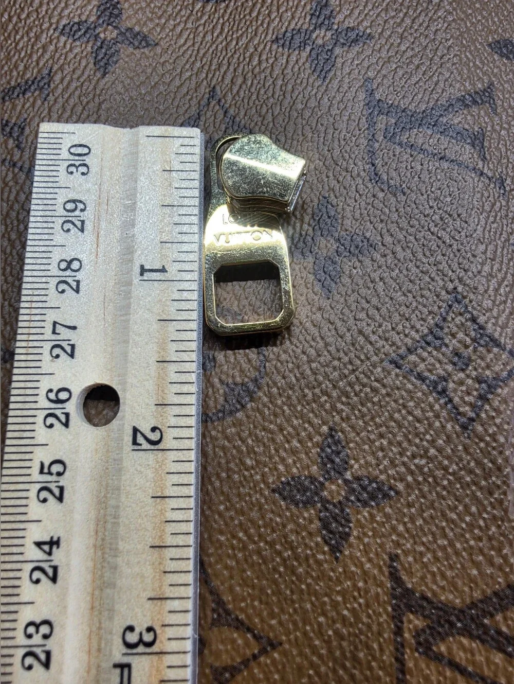 Louis Vuitton Gold-tone Zipper Pull X1